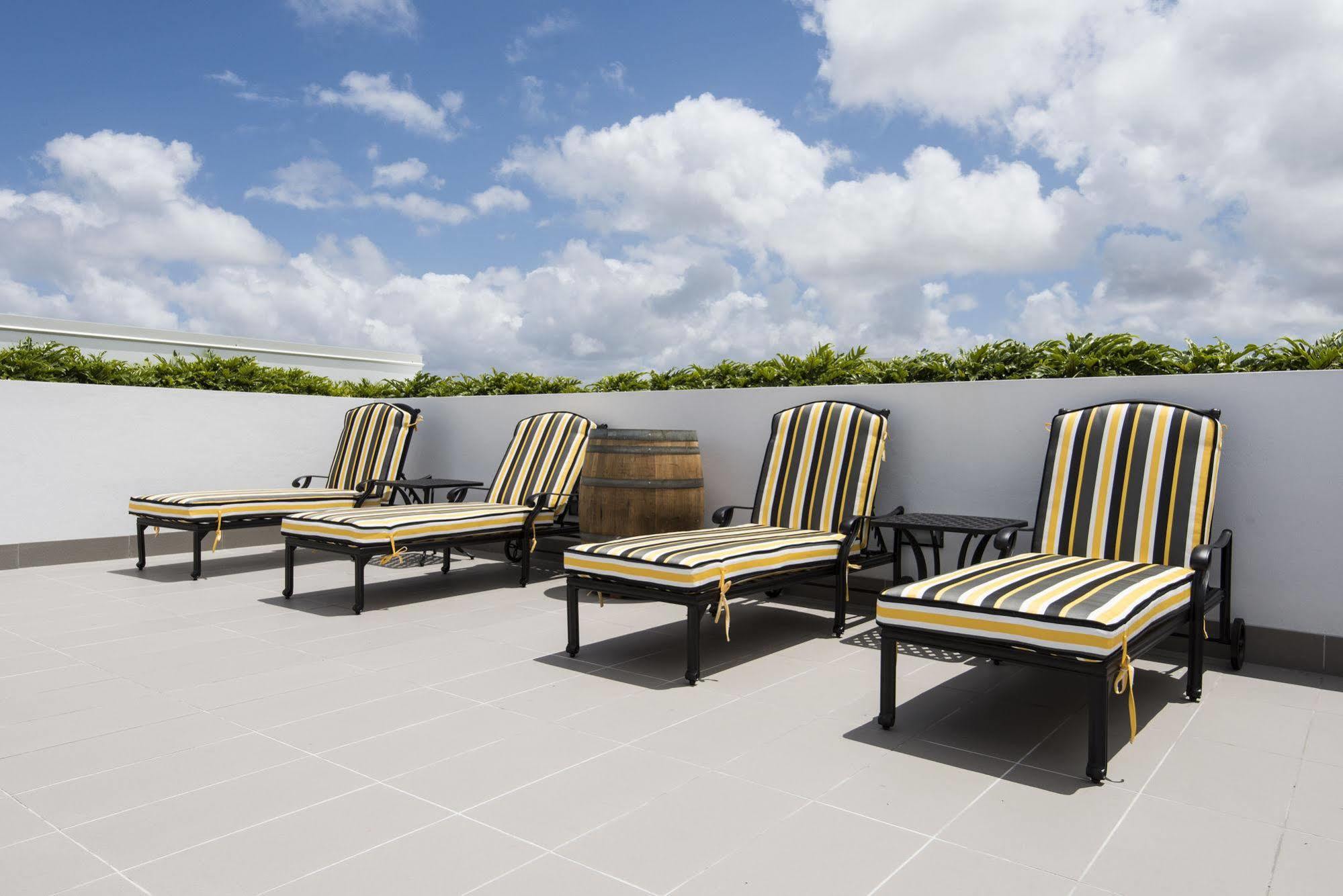 Riviera Mackay Aparthotel Εξωτερικό φωτογραφία